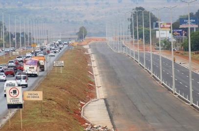 GDF entrega nova pista, que ajuda a desafogar o trânsito