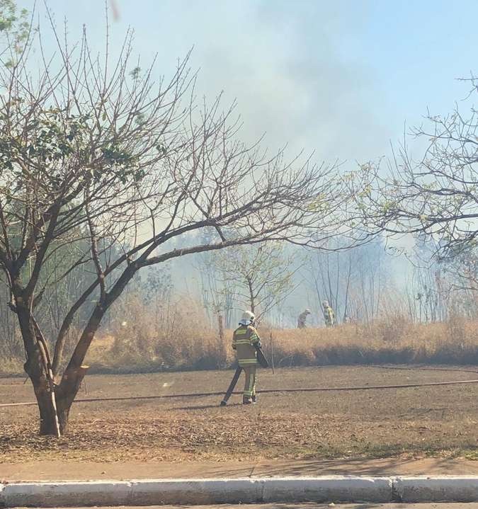 DF tem novos focos de incêndio; o calor e a seca continuam no fim de semana