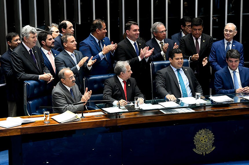 Senado aprova em 2º turno a reforma da previdência