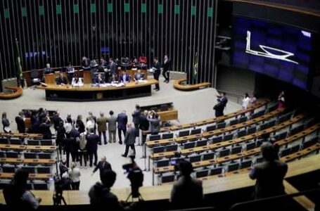 Câmara prepara “pacote de maldades” para pressionar governo Bolsonaro