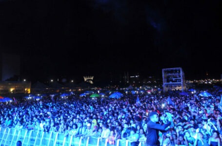 Mais de 20 mil pessoas participaram da festa dos 59 anos de Brasília