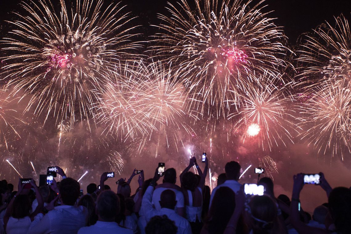 Bombeiros alertam para cuidados com fogos de artifício no réveillon