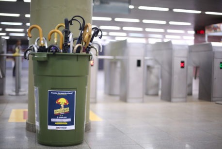 Pegue (e devolva) o seu guarda-chuva no Metrô-DF