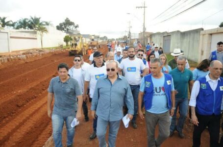 Governador Ibaneis Rocha fiscaliza obras em Vicente Pires