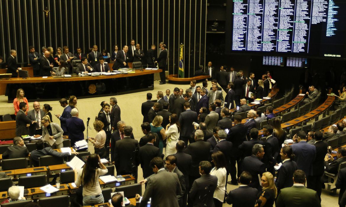 Congresso mantém vetos de Bolsonaro em sessão conjunta