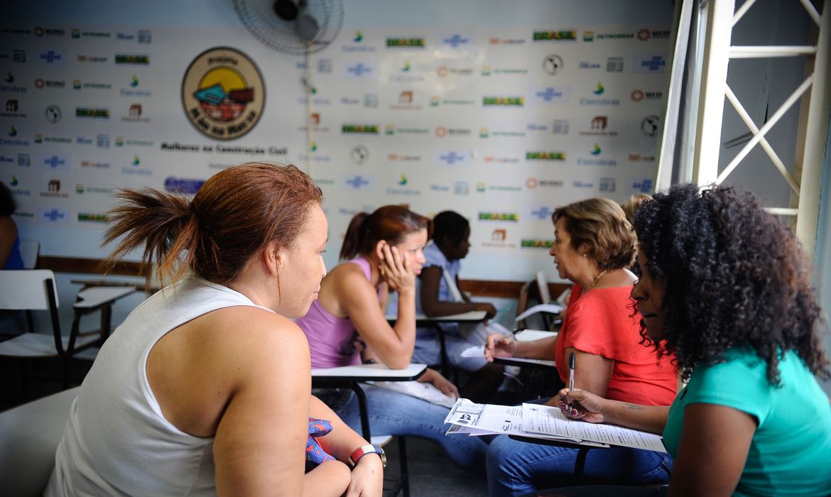 MEC oferece cursos para mulheres em situação de vulnerabilidade