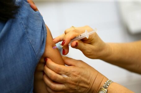 Campanha de vacinação contra gripe no DF começa na segunda-feira