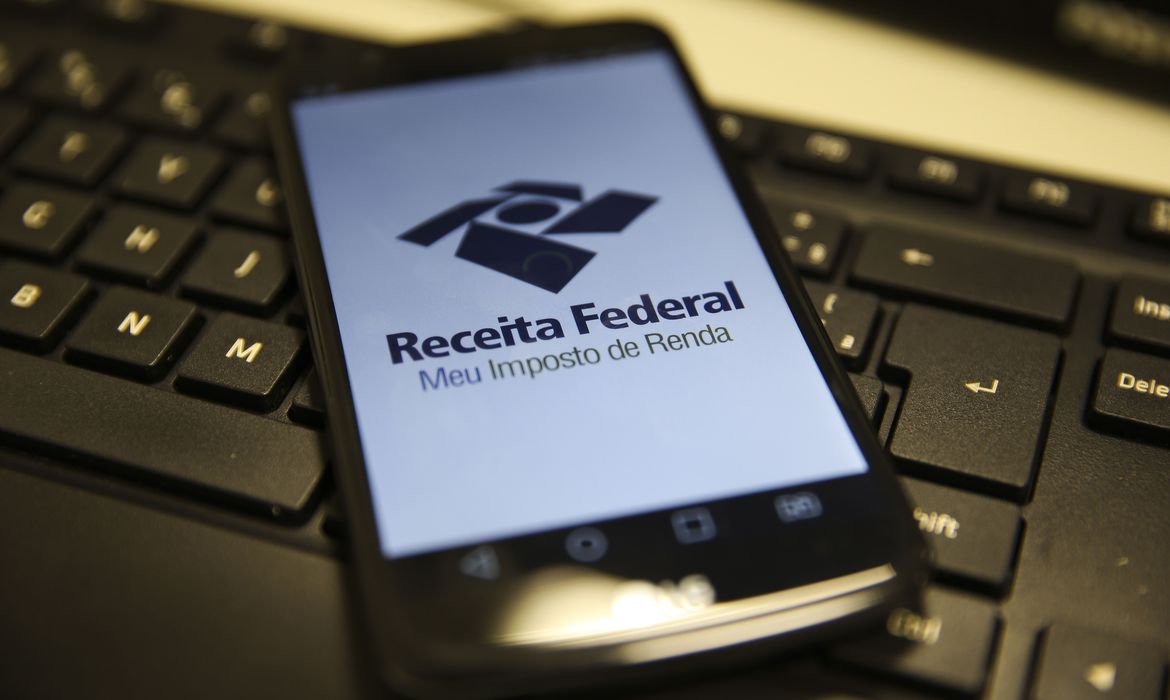 Receita paga hoje restituições residuais do IRPF do período 2008/2019