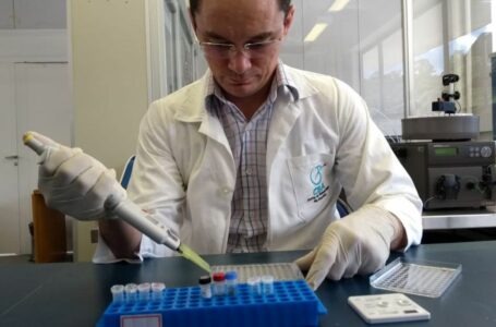Laboratório brasileiro desenvolve teste nacional para covid-19