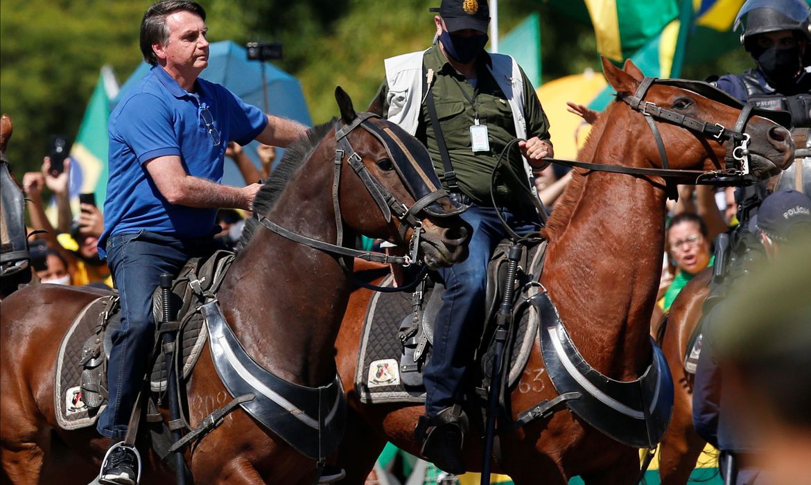 Bolsonaro vai a ato de apoiadores em Brasília