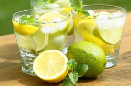 Água com limão: como fazer a dieta do limão para emagrecer