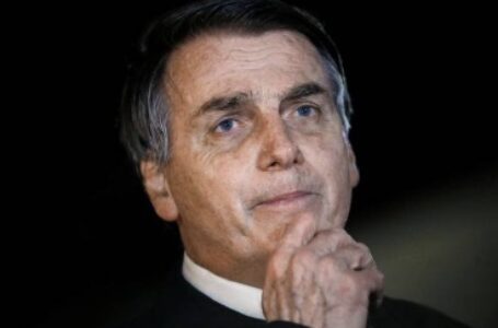 Bolsonaro diz que nomeou ministro por relação com família de Silvio Santos