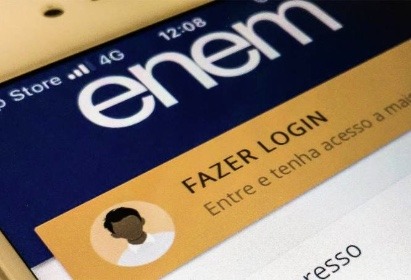 Estudantes vão poder votar em enquete para nova data do Enem