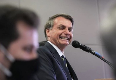 Bolsonaro libera que restaurantes doem comida a pessoas carentes