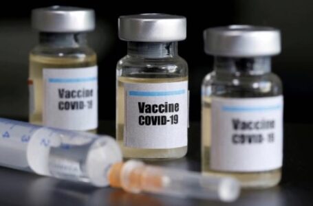 Vacina da AstraZeneca deve imunizar contra covid-19 por um ano, diz CEO