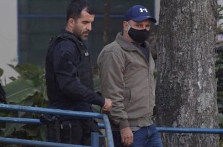 Fabrício Queiroz é preso no interior de São Paulo