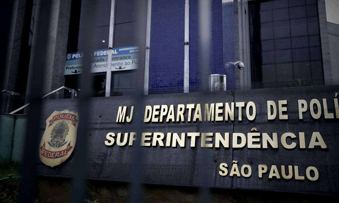 PF deflagra operação para apurar fraudes em auxílio emergencial