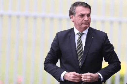 Novas parcelas do auxílio devem ser de R$500, R$400 e R$300, diz Bolsonaro