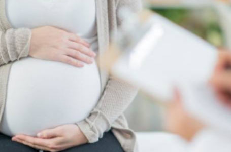 Covid-19 faz maternidades criarem pré-natal online e transmissão de parto