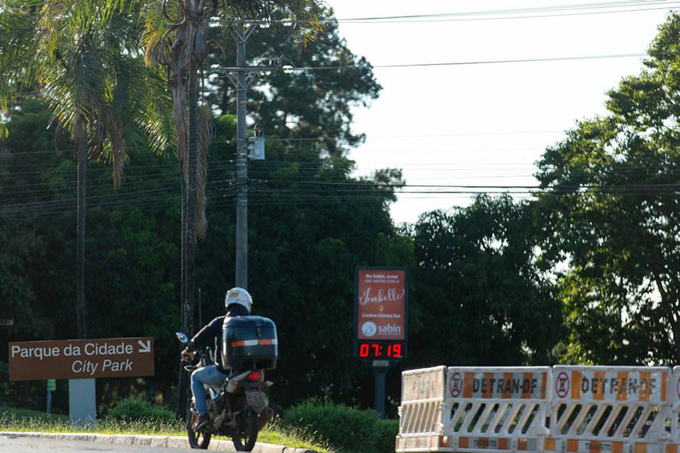 Tráfego de veículos é liberado no Parque da Cidade