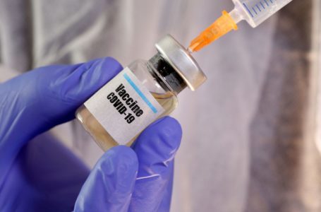 Testes com vacina de Oxford recomeçam hoje no Brasil