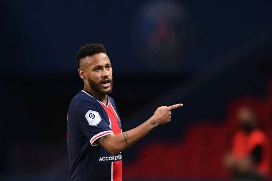 PSG apoia Neymar após brasileiro denunciar racismo