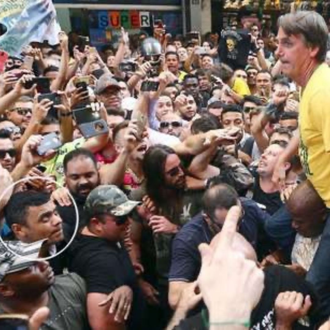 Com confusão em posts, Bolsonaro relembra 2 anos da facada