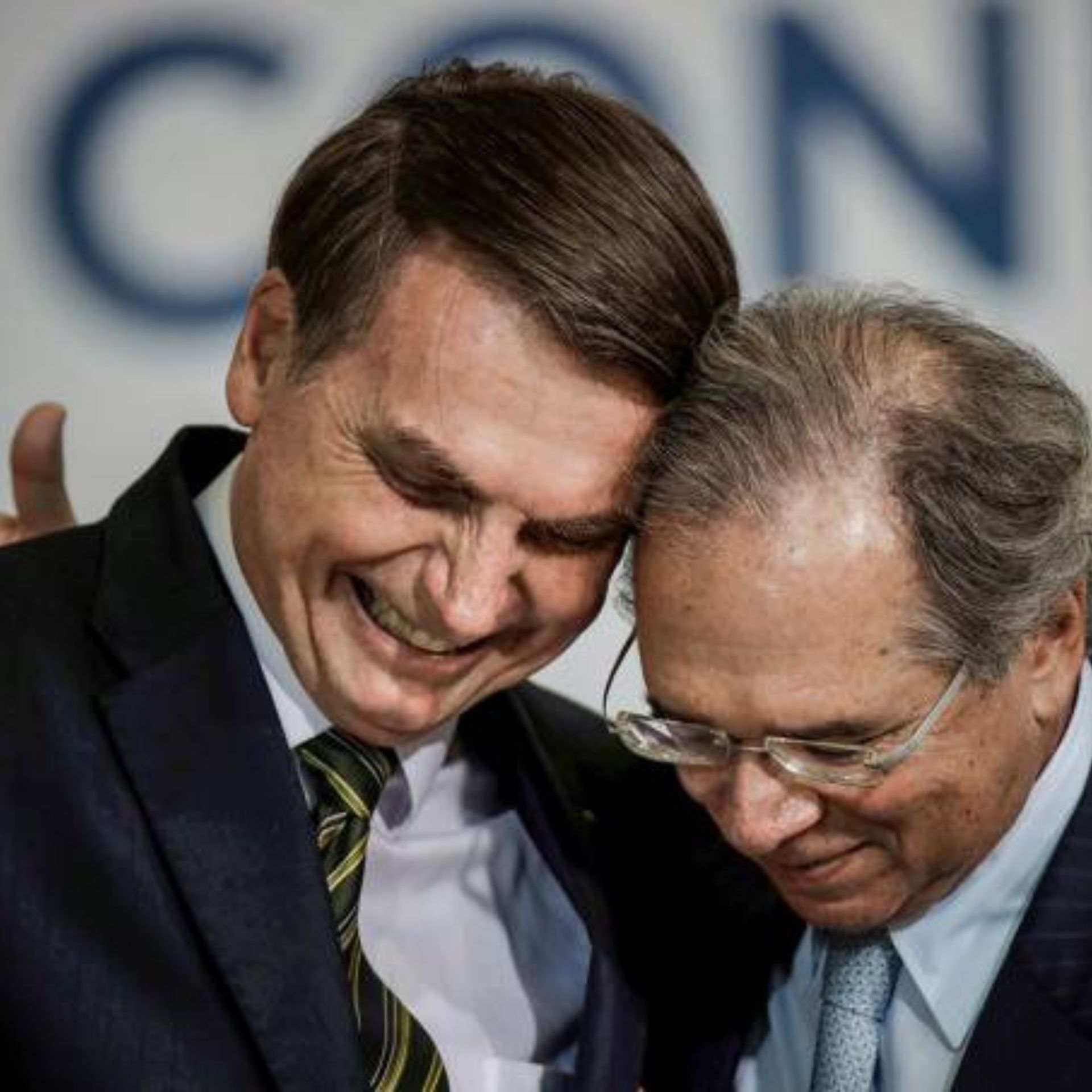 Bolsonaro: Guedes é o cara da política econômica e a palavra final é dele