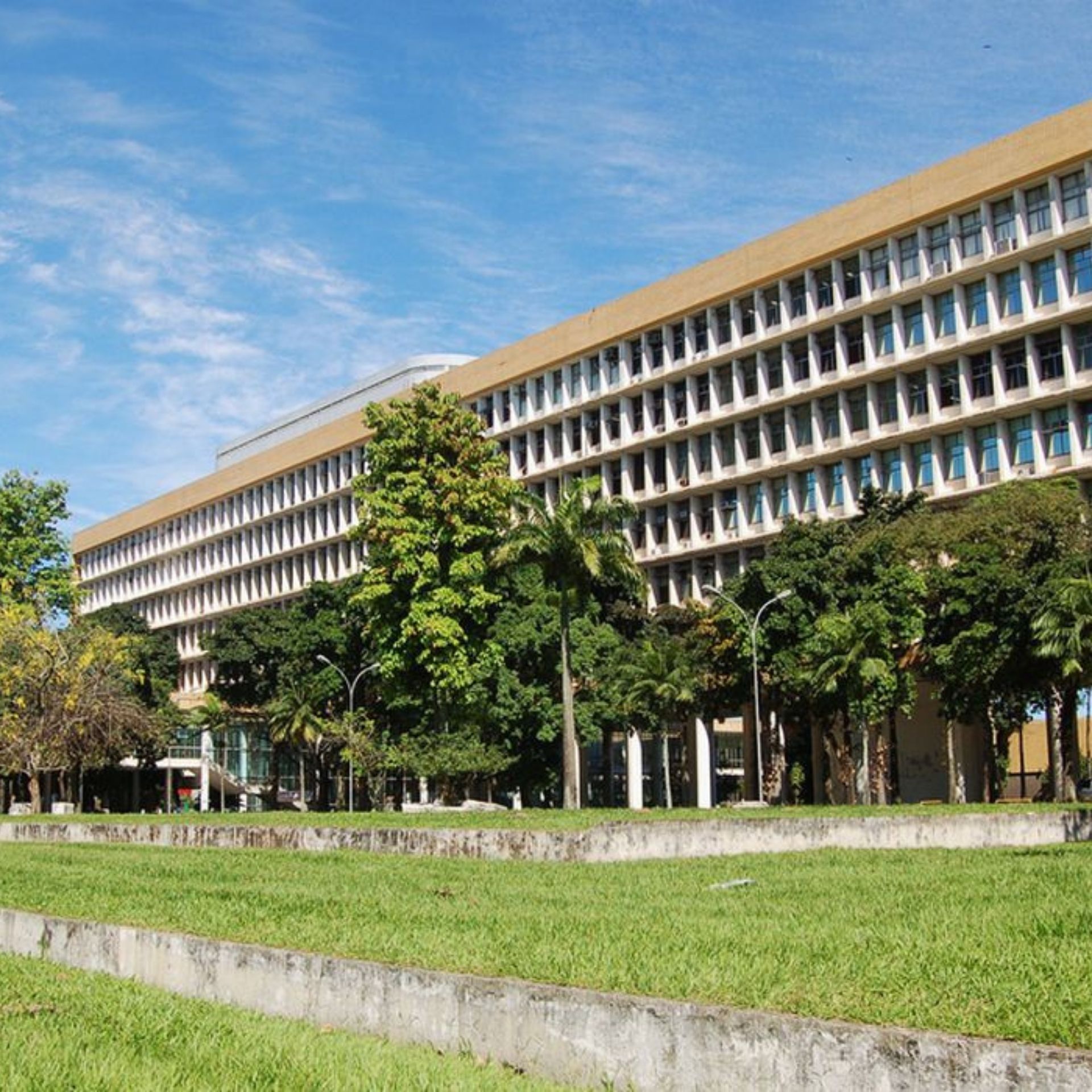 Maioria das universidades federais retoma aulas remotas após suspensão