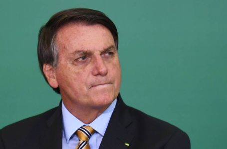 Bolsonaro passa por exames de rotina no serviço médico do Planalto, diz Presidência