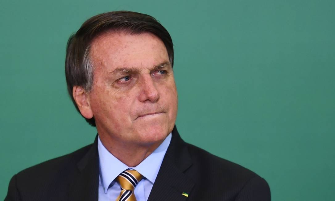 Maioria isenta Bolsonaro por mortes na pandemia, aprovação segue em maior nível, diz Datafolha