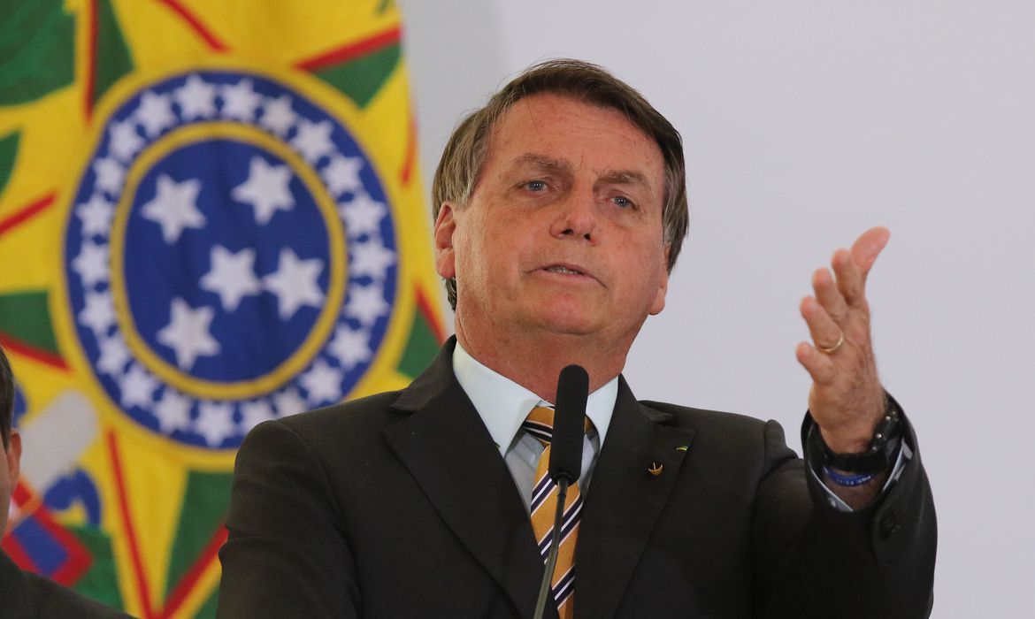 Moraes, do ST, prorroga por mais 60 dias inquérito que investiga possível interferência de Bolsonaro na PF