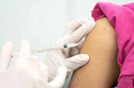 Vacina contra coronavírus: empresa anuncia que testes indicaram 90% de proteção