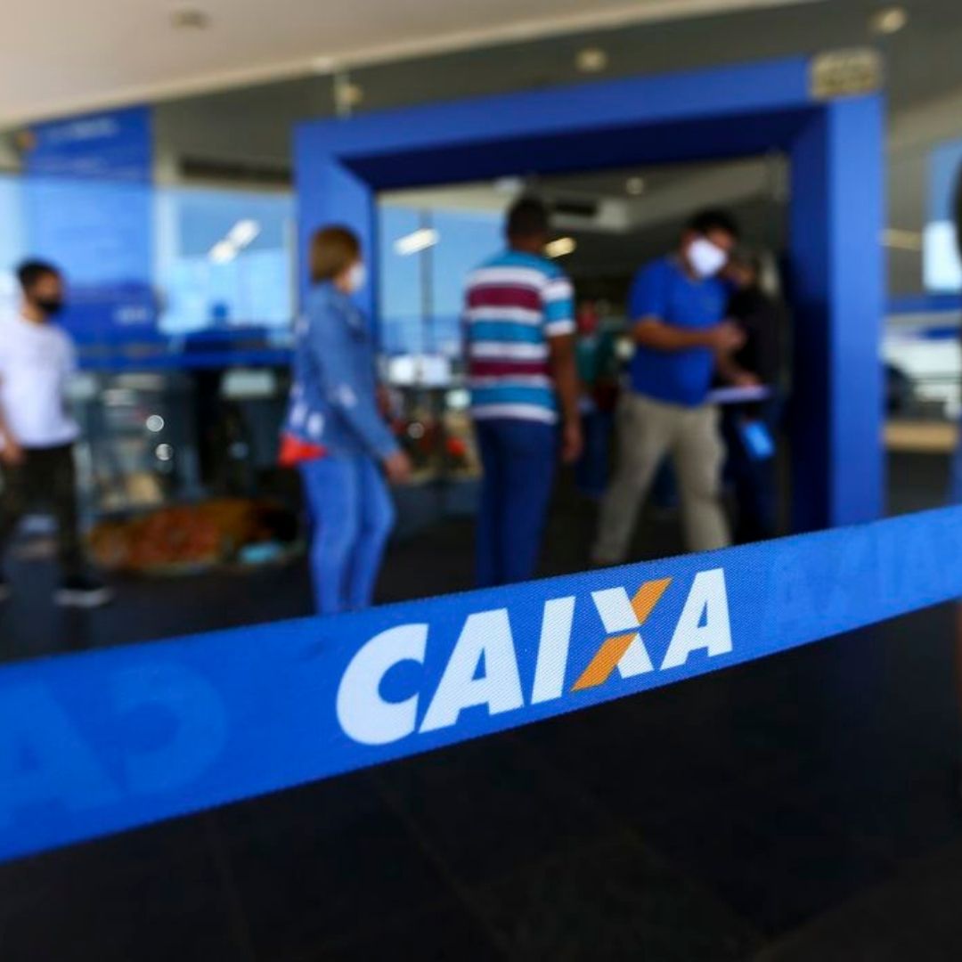 Caixa abre 772 agências na manhã deste sábado