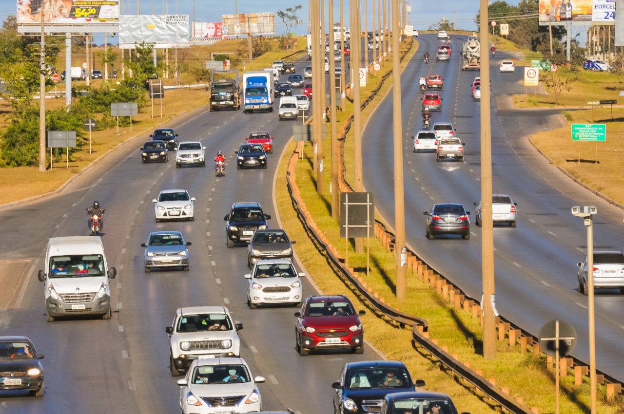 Fiscalização para veículos com placas final 6, 7 e 8 inicia na terça (1°)