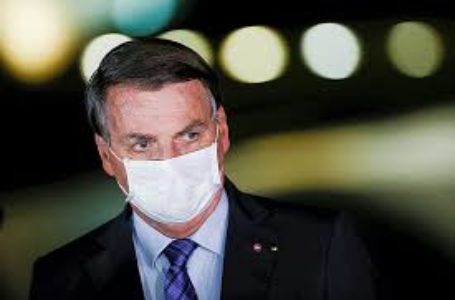 “Eu não vou tomar, é um direito meu”, diz Bolsonaro sobre vacina contra Covid-19
