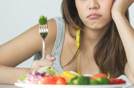 Descubra como a ansiedade pode estar sabotando a sua dieta