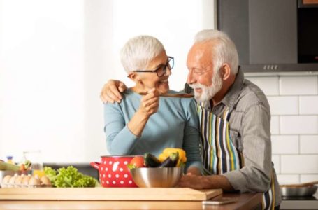 Alimentos para os idosos: saiba como comer bem após os 60 anos