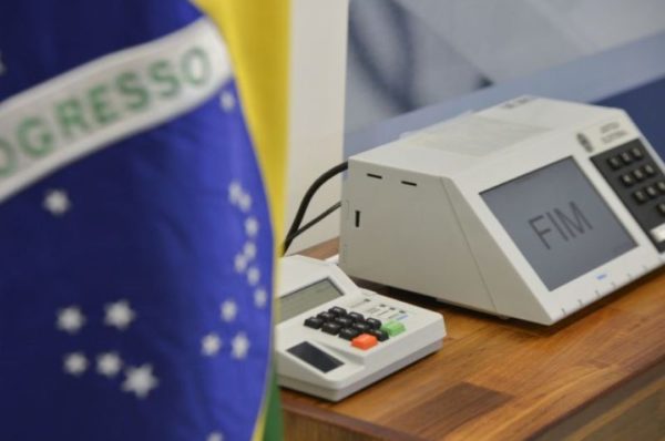 Campanha eleitoral nas ruas e propaganda virtual começam neste domingo
