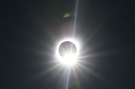 Brasil terá eclipse solar parcial hoje, entre meio-dia e 15h Fenômeno será mais visível na Região Sul do país
