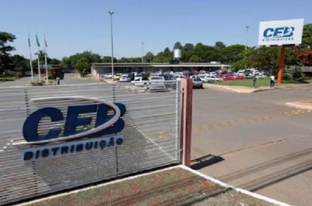 Resistentes à privatização funcionários da CEB ameaçam entrar em greve