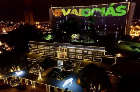 Com mensagem de esperança e superação, prédios da Capital ganham projeção de imagens da campanha de fim de ano do Governo de Goiás