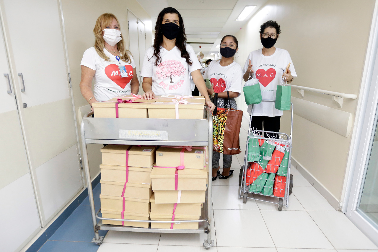 Natal antecipado anima pacientes do Hospital de Base