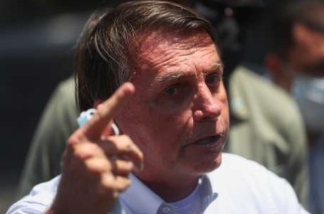 Bolsonaro afirma que “faltou à Ford dizer a verdade”