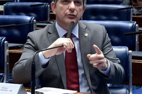 ‘Não tem candidato de oposição ao Bolsonaro’, afirma senador Rogério Carvalho