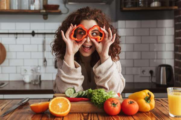 Como comer saladas? 5 dicas para incluir legumes nas refeições