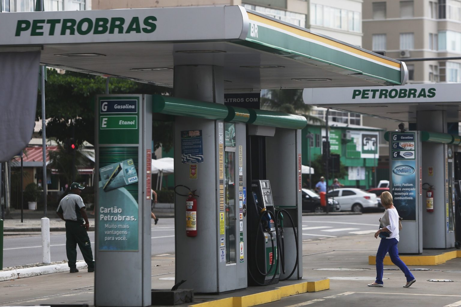 Petrobras elevará em 15% preço do diesel na refinaria; gasolina subirá 10%