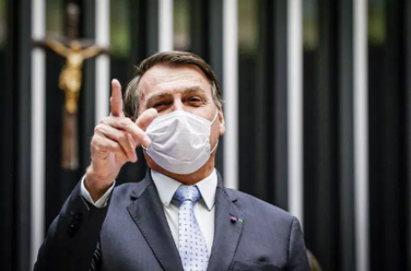 Bolsonaro completa 66 anos e promove ações do governo contra a covid-19