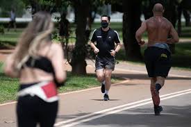 Vigilância Sanitária fiscaliza uso de máscara no Parque da Cidade