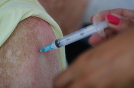Senado aprova medidas para evitar vacinação falsa